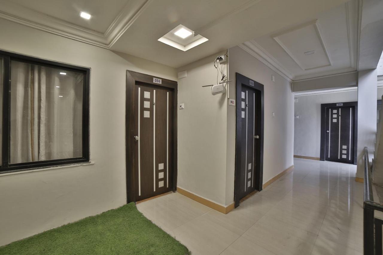 Oyo 41929 Hotel Loyal Residency Jāmnagar Eksteriør billede